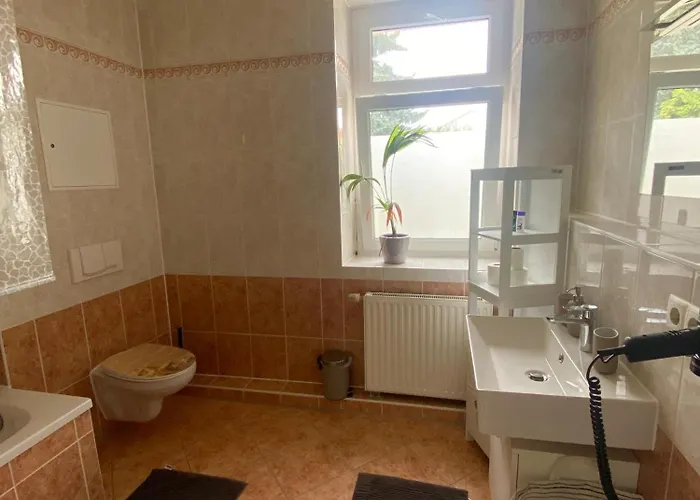 Moderne 3-zimmer Monteurswohnung Bis 6 Personen Im Leipziger Sueden - Knautkleeberg *